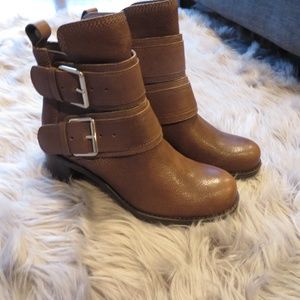 New! Clarks Pilico Shine Taupe 7M